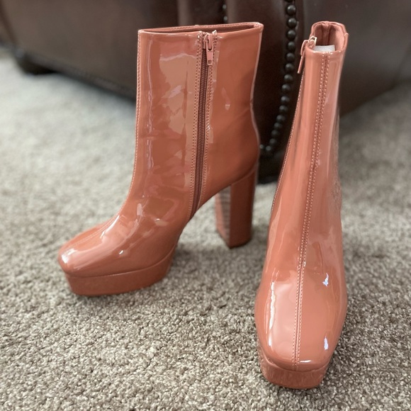 Madden Girl Size 8m Boots - Picture 3 of 7